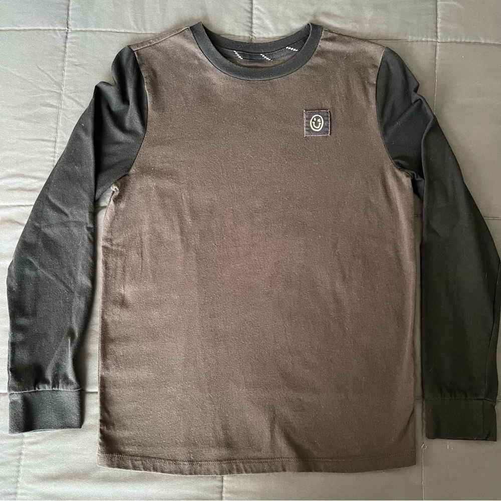 Art Class Long Sleeve Tee. Size Youth L (12-14)